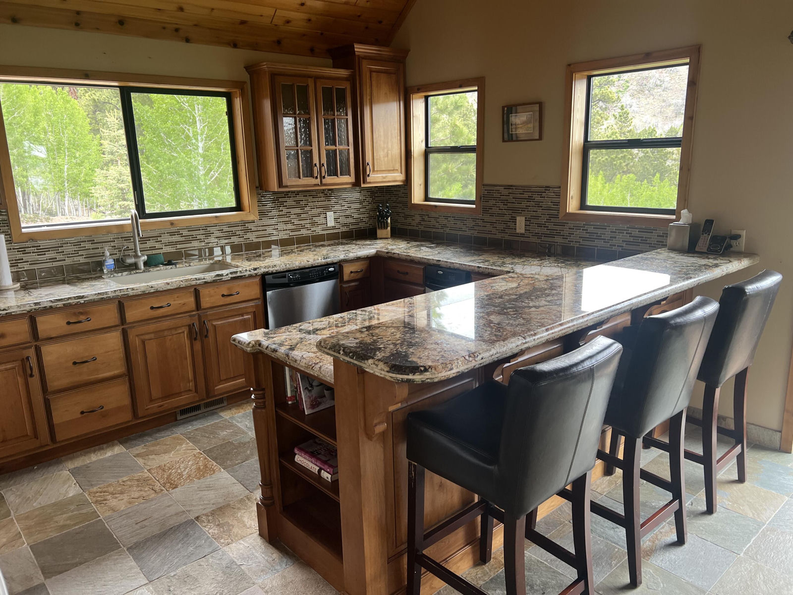 495 N Ipson Creek DR, Panguitch, photo 11 of 33