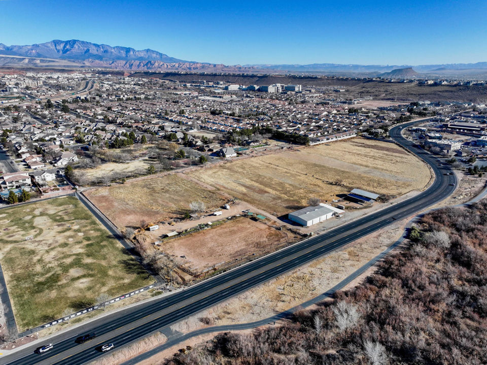 900 E Riverside Dr DR, St George, photo 2