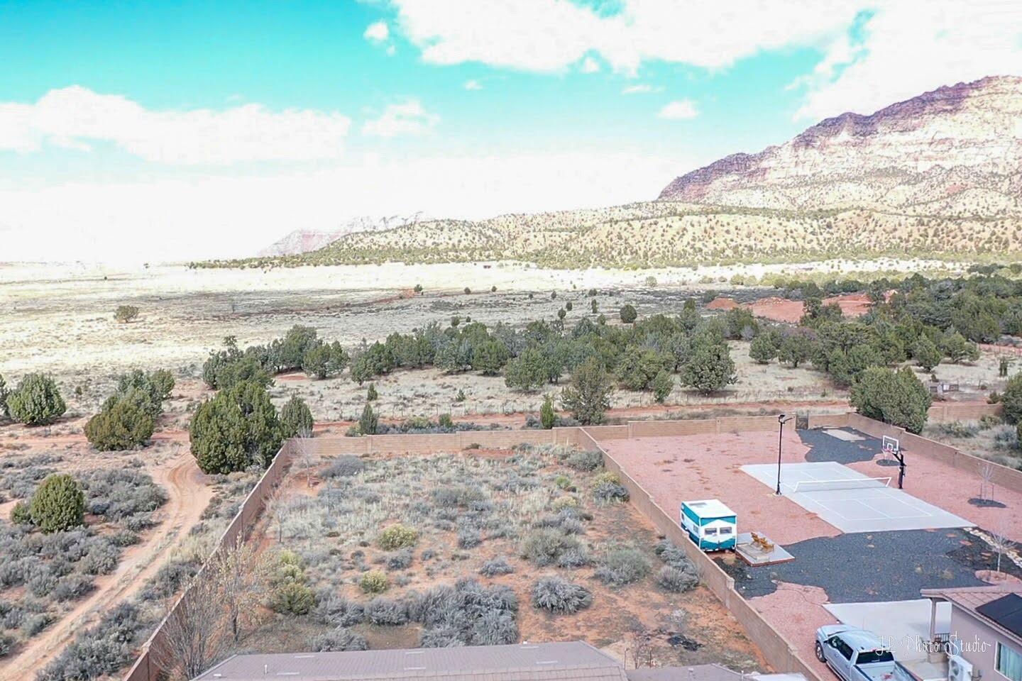 1176 E Cactus DR, Apple Valley, photo 6 of 8