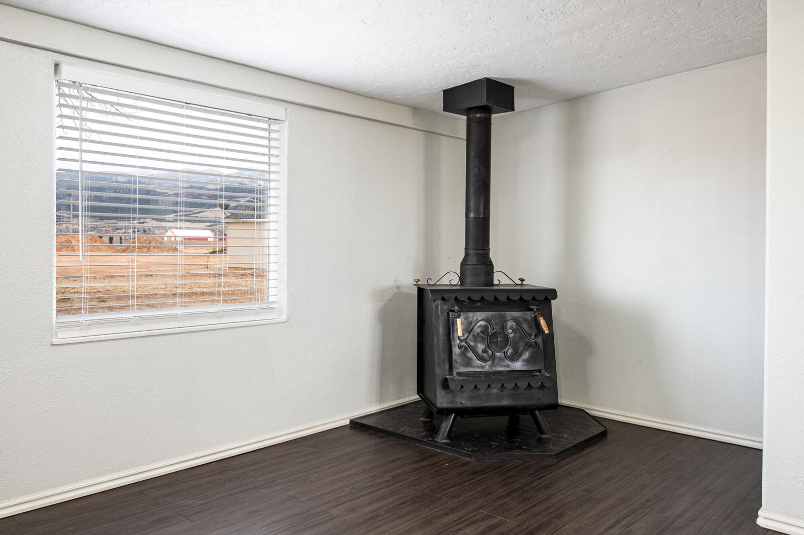 5520 N 500 E, Enoch, photo 11 of 52