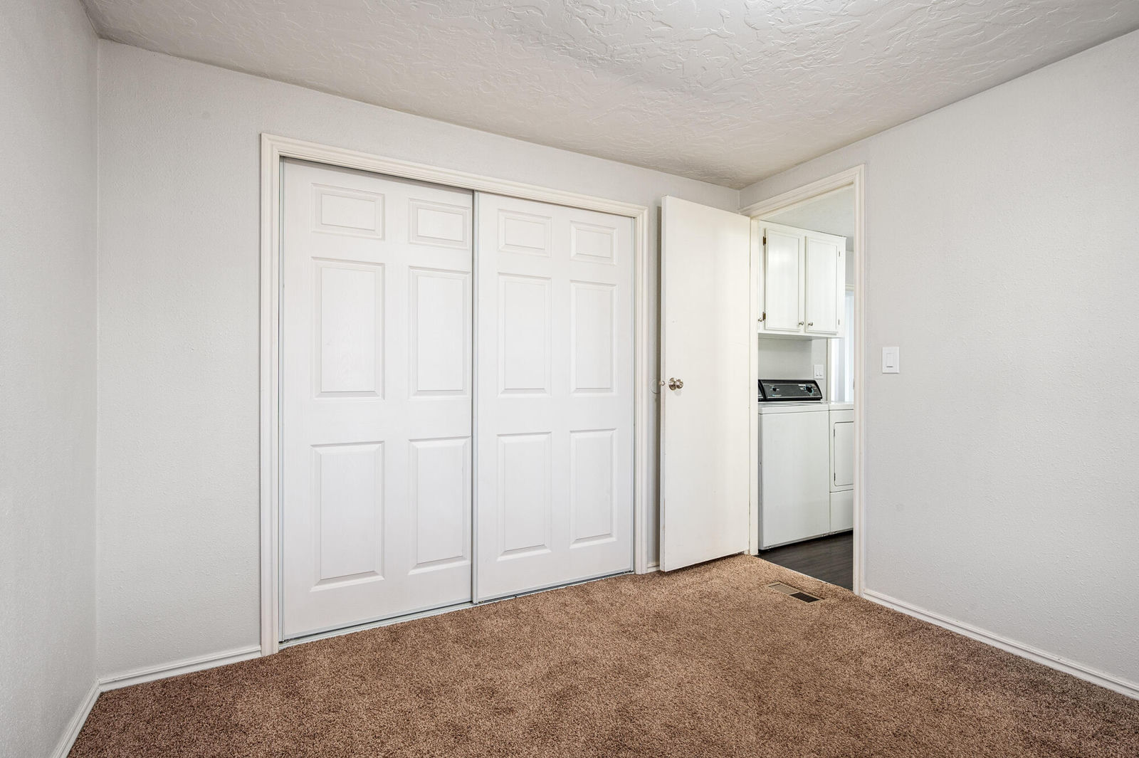 5520 N 500 E, Enoch, photo 26 of 52