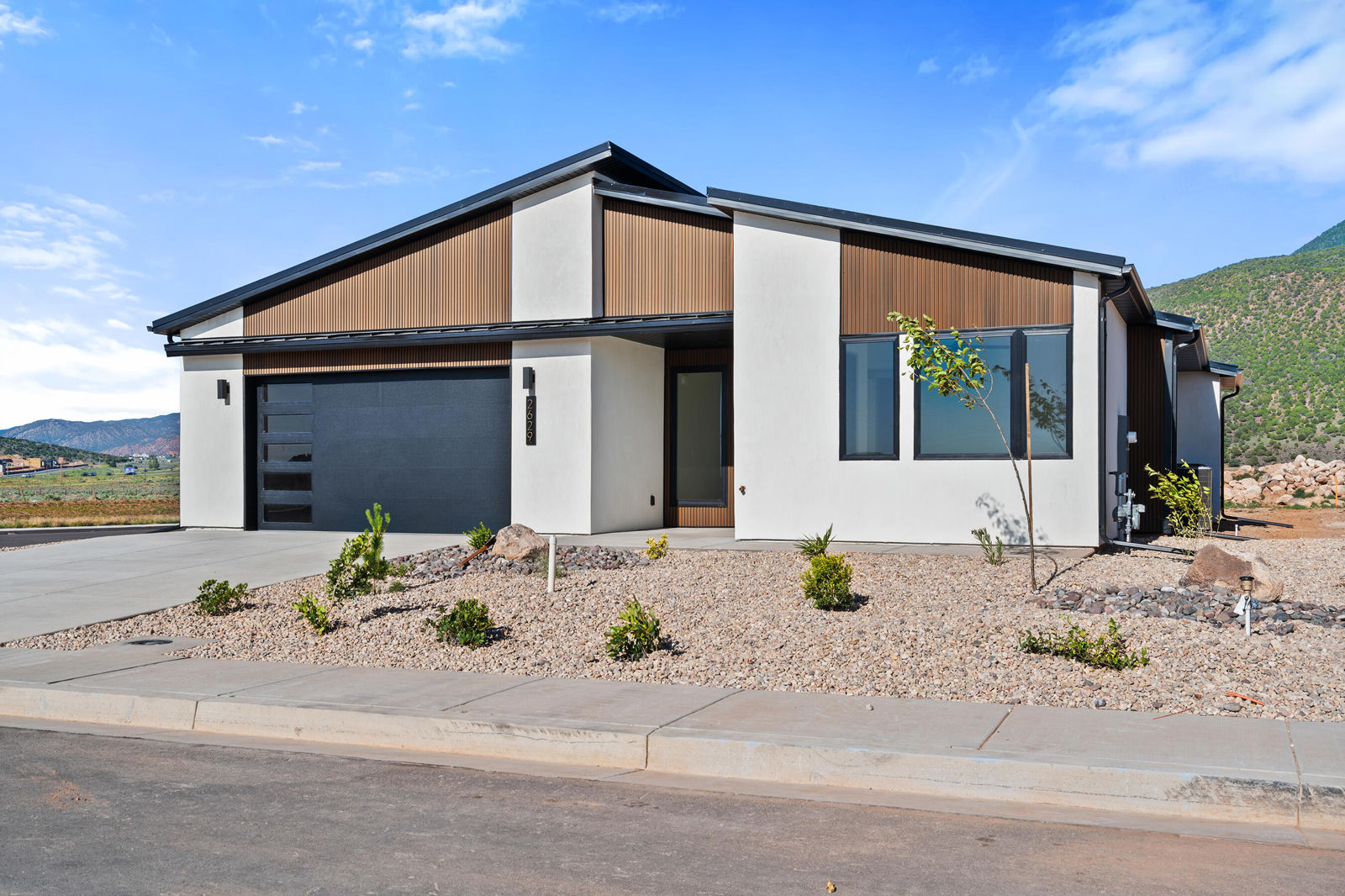 2629 S Mann Lane, Cedar City, photo 1