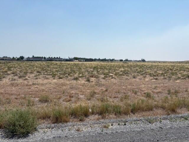 250 W Copper Road, Milford, photo 3 of 9