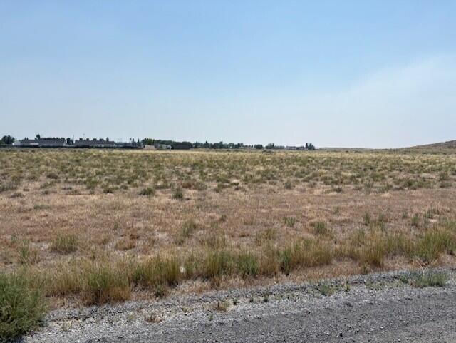 250 W Copper Road, Milford, photo 4 of 9