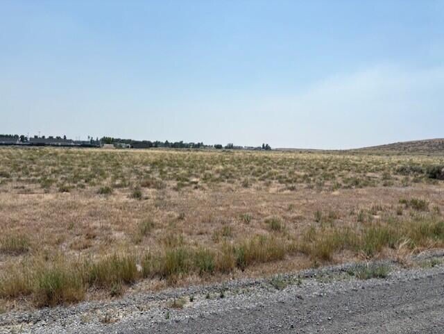 250 W Copper Road, Milford, photo 5 of 9