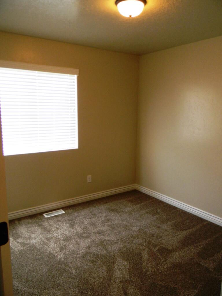 1652-1656 W Harding Ave, Cedar City, photo 13 of 25