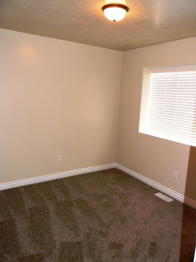 1652-1656 W Harding Ave, Cedar City, photo 14 of 25