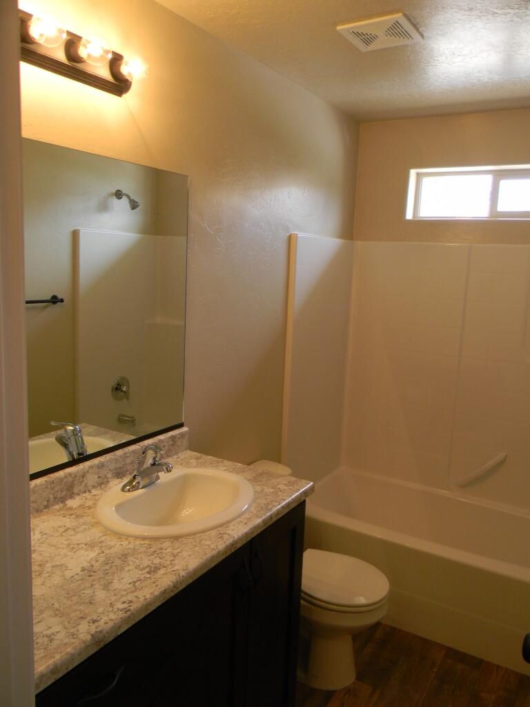 1652-1656 W Harding Ave, Cedar City, photo 18 of 25