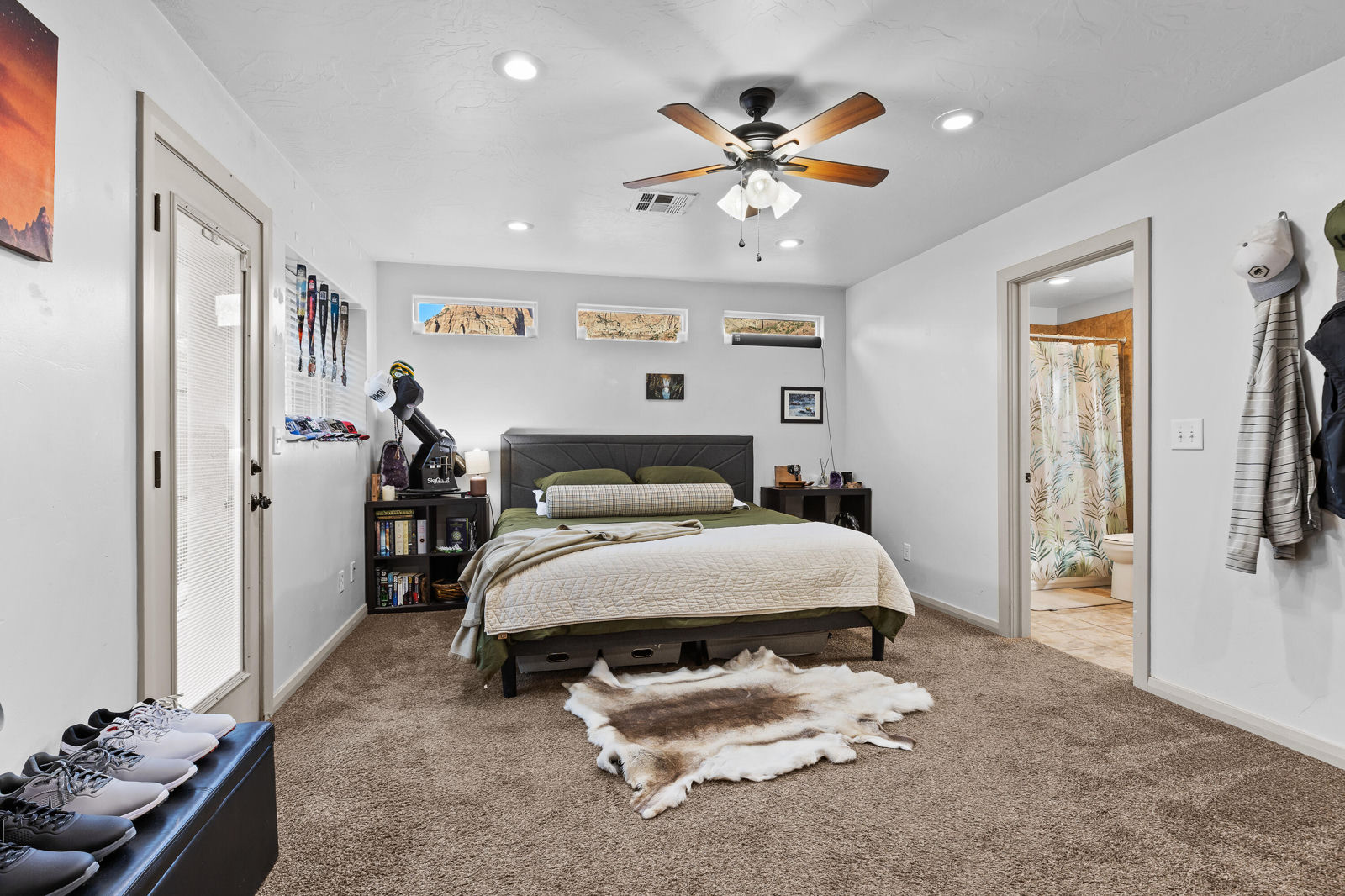 694 ZION PARK Blvd, Springdale, photo 31 of 56