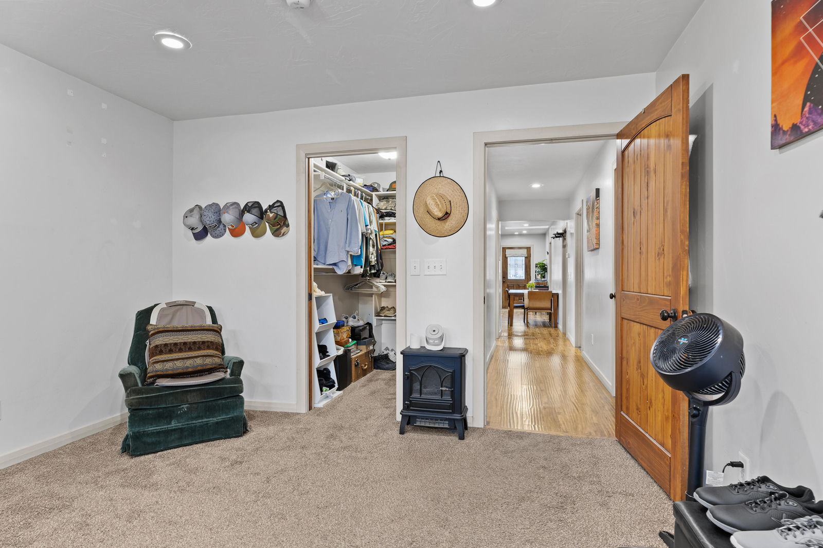 694 ZION PARK Blvd, Springdale, photo 32 of 56