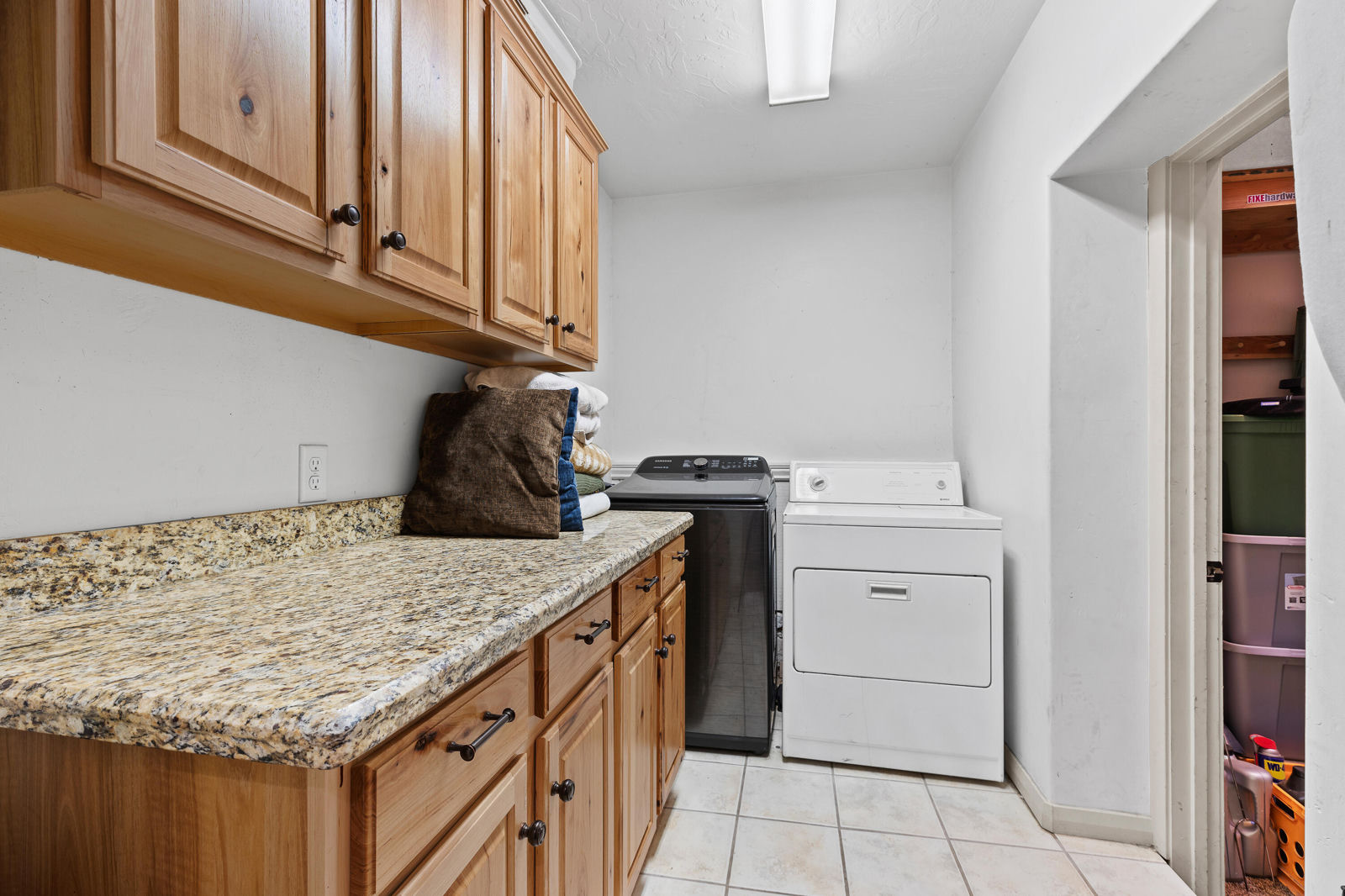 694 ZION PARK Blvd, Springdale, photo 38 of 56