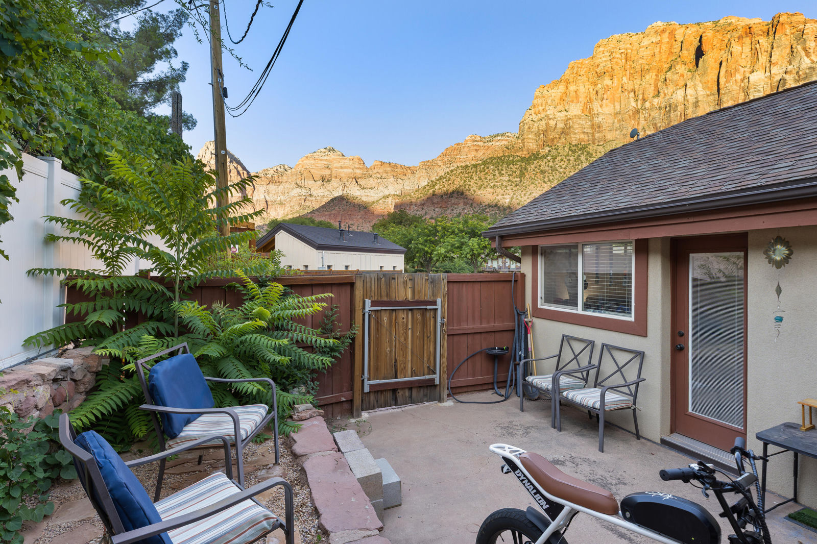 694 ZION PARK Blvd, Springdale, photo 39 of 56