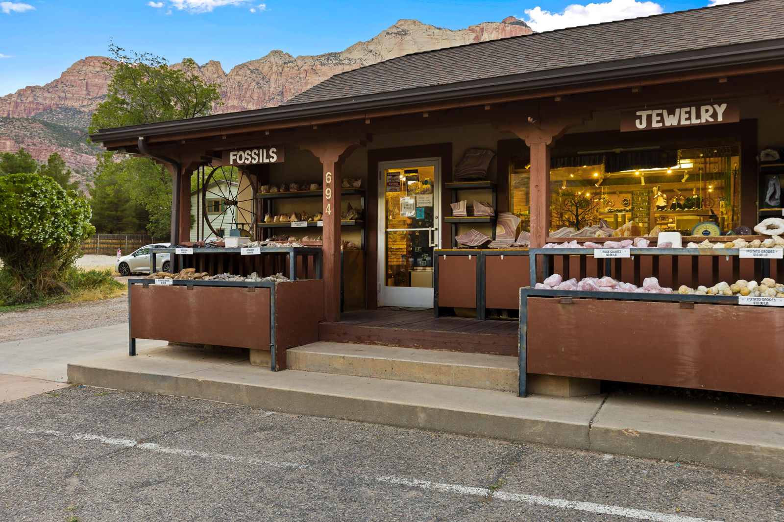 694 ZION PARK Blvd, Springdale, photo 46 of 56
