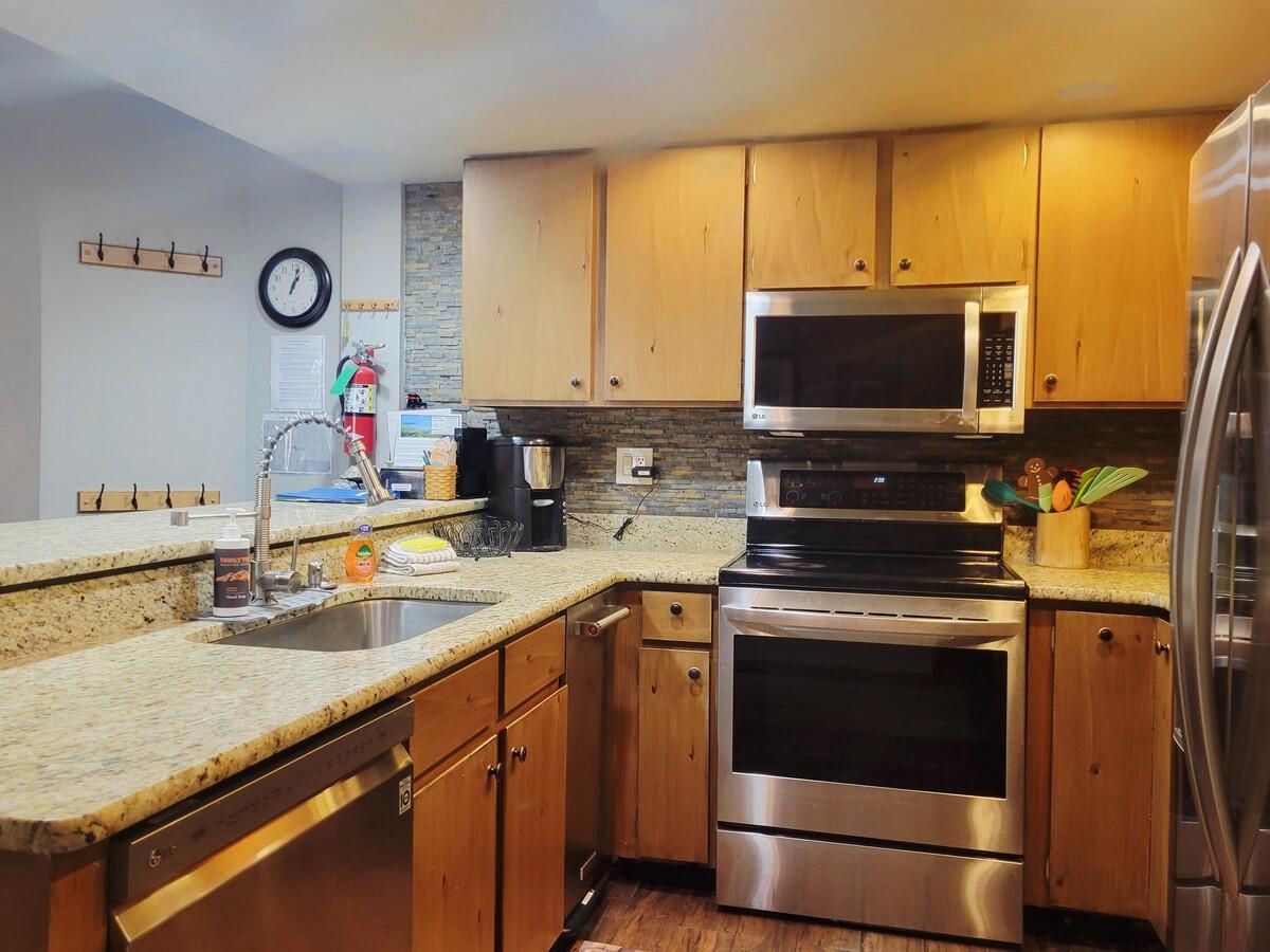 407 S Vasels RD, #17, Brian Head, photo 6 of 49