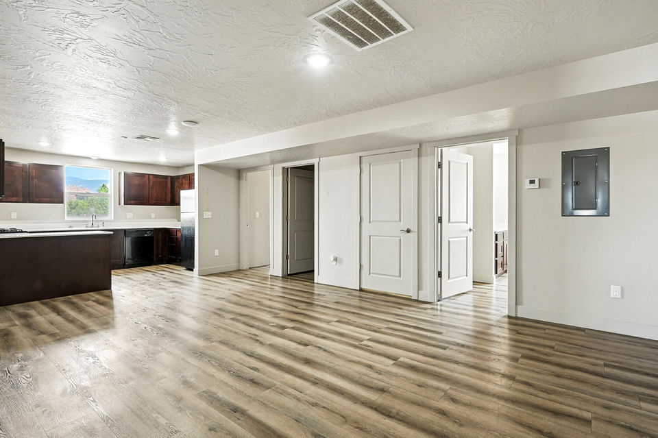 1130 S Cedar Knolls, Cedar City, photo 2