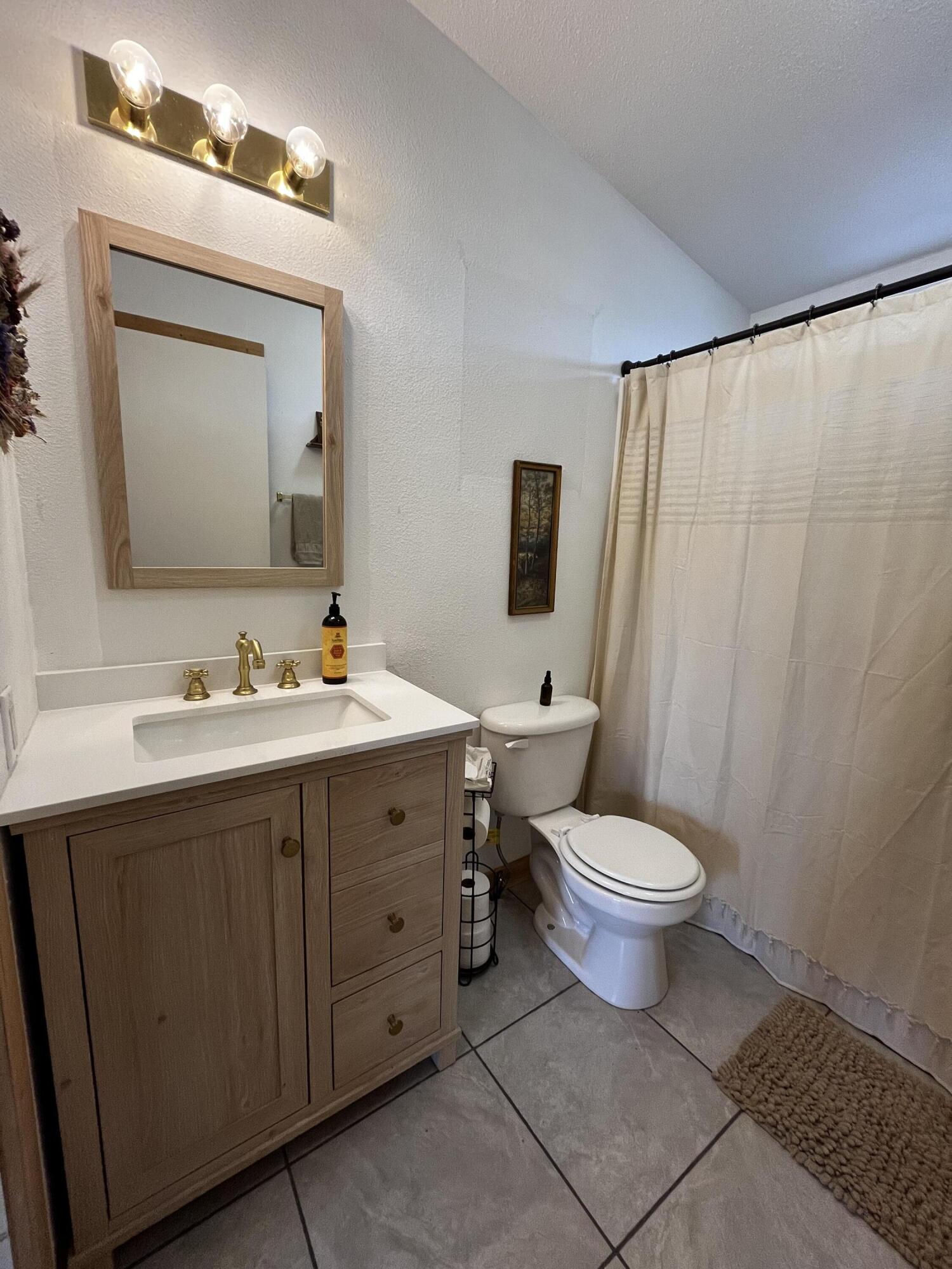 585 S Center Street, Escalante, photo 18 of 31