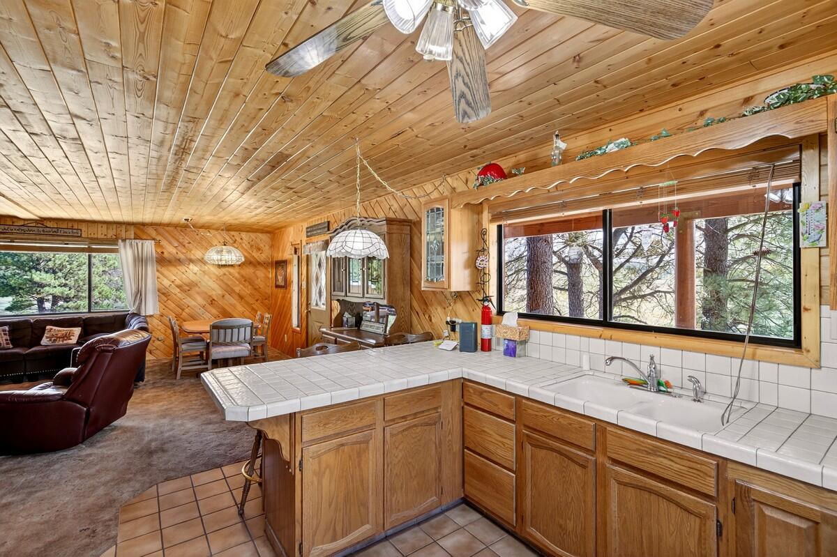 1965 E Runway DR, Duck Creek Village, photo 7 of 50