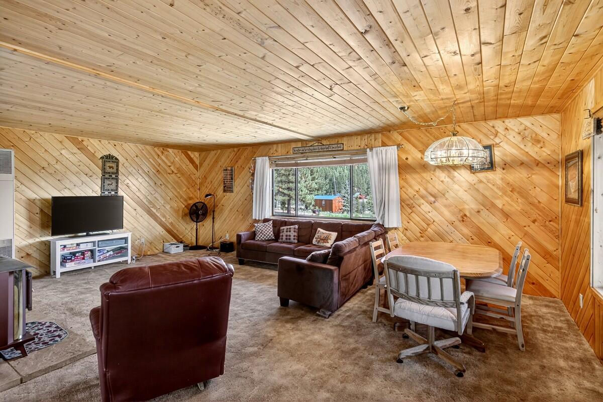 1965 E Runway DR, Duck Creek Village, photo 8 of 50