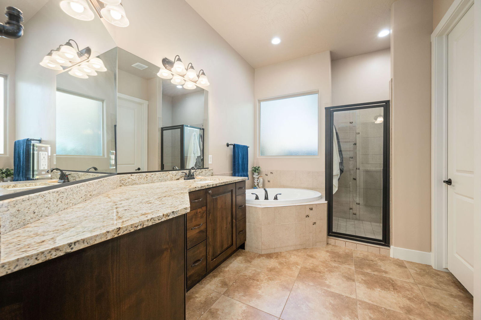 2546 E 3000 S CIR, St George, photo 19 of 45