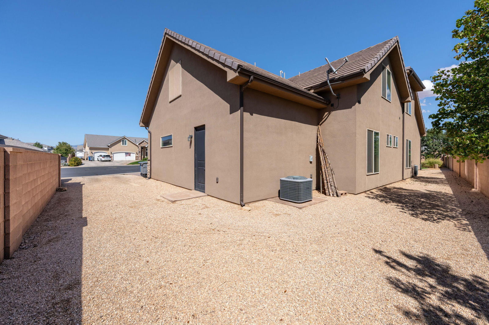 2546 E 3000 S CIR, St George, photo 41 of 45