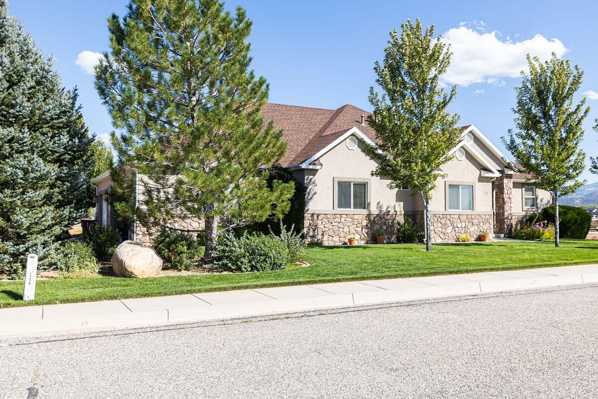 4262 N 2325 W W, Cedar City, photo 4 of 39