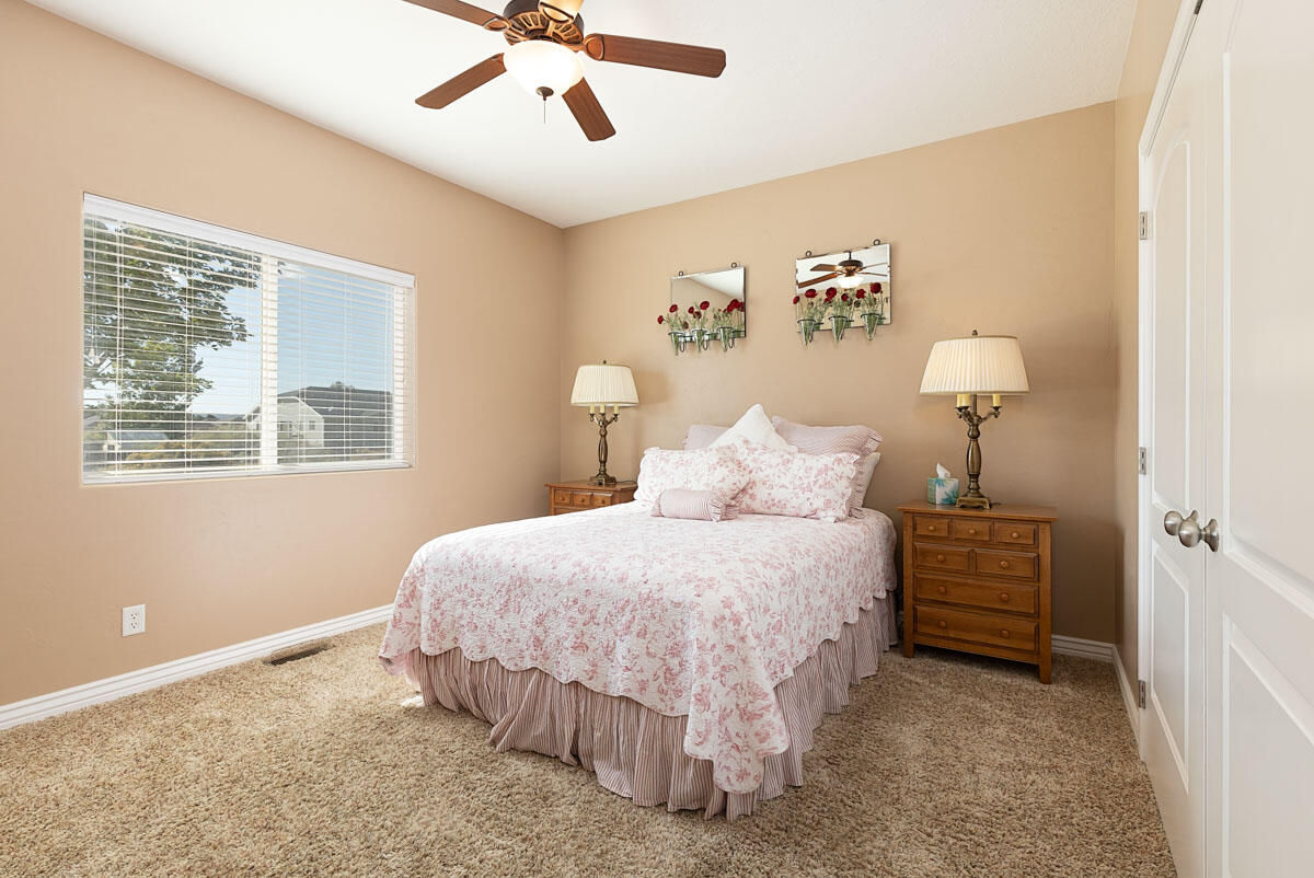 4262 N 2325 W W, Cedar City, photo 15 of 39