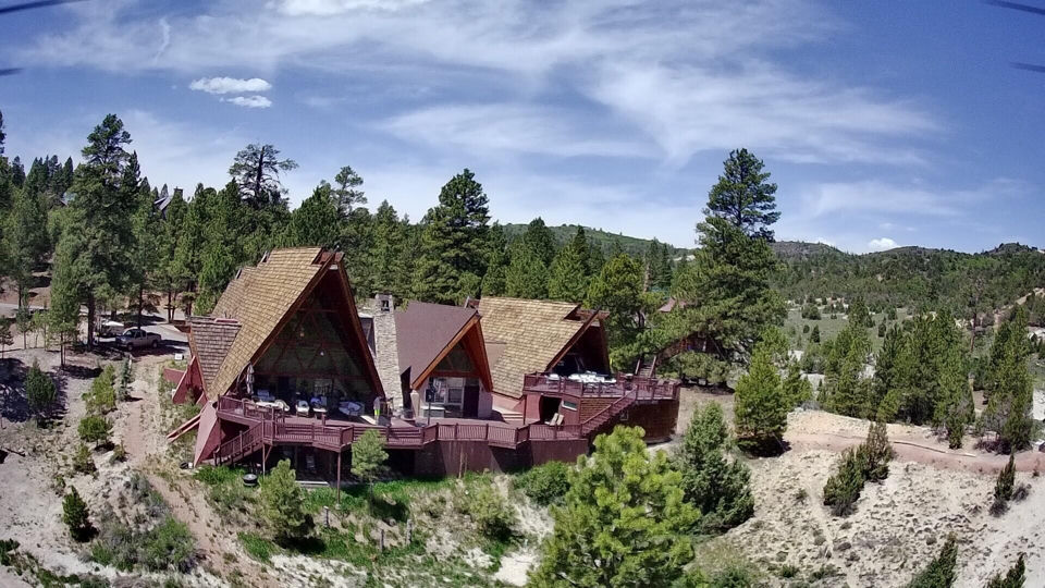 2814 N Dead Horse LP, Duck Creek Village