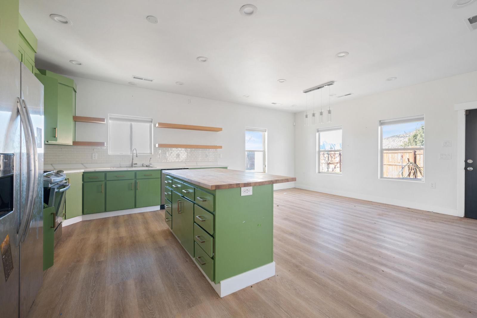 865 N Redwood ST W, Hildale, photo 9 of 54