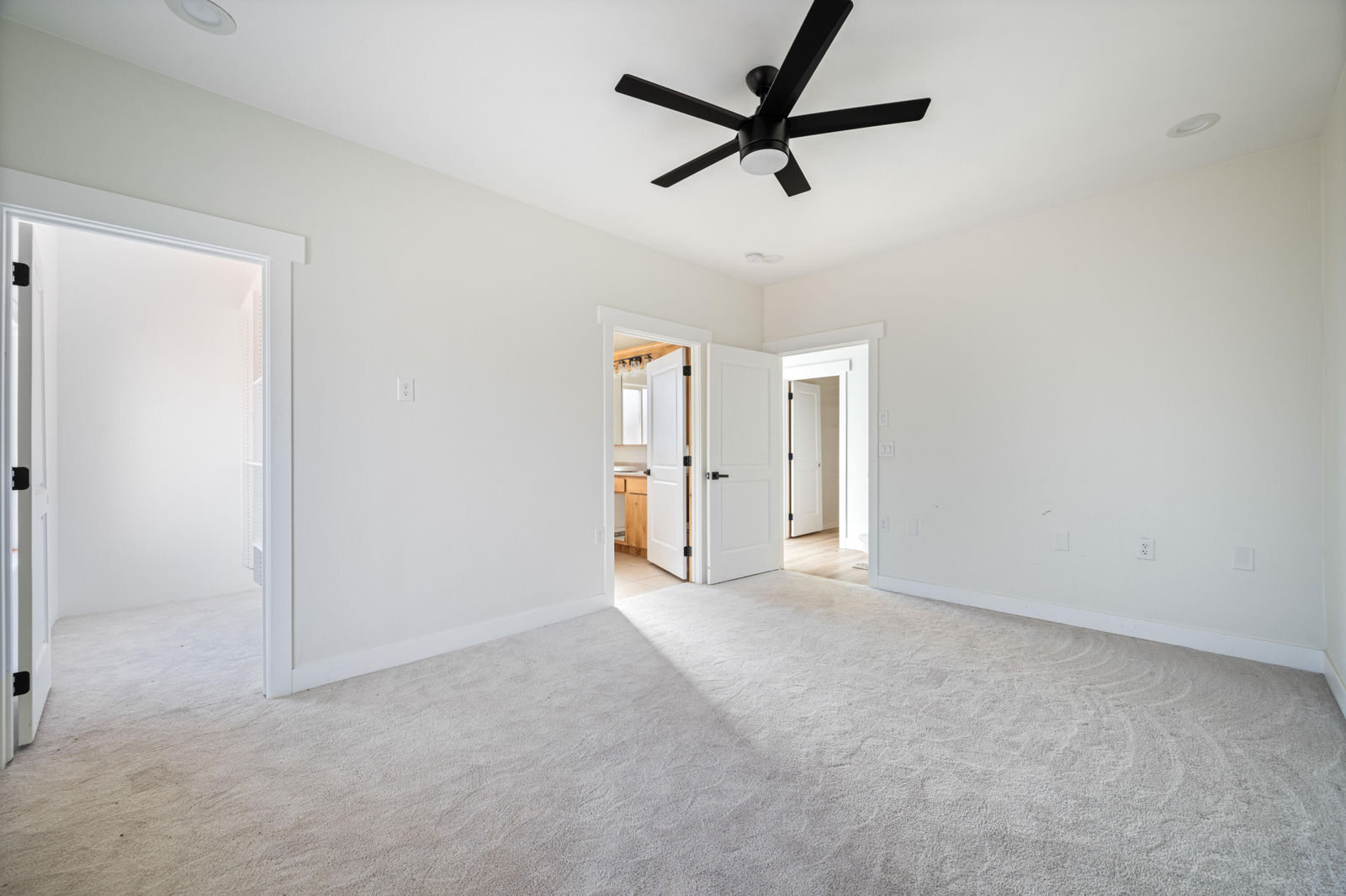 865 N Redwood ST W, Hildale, photo 18 of 54