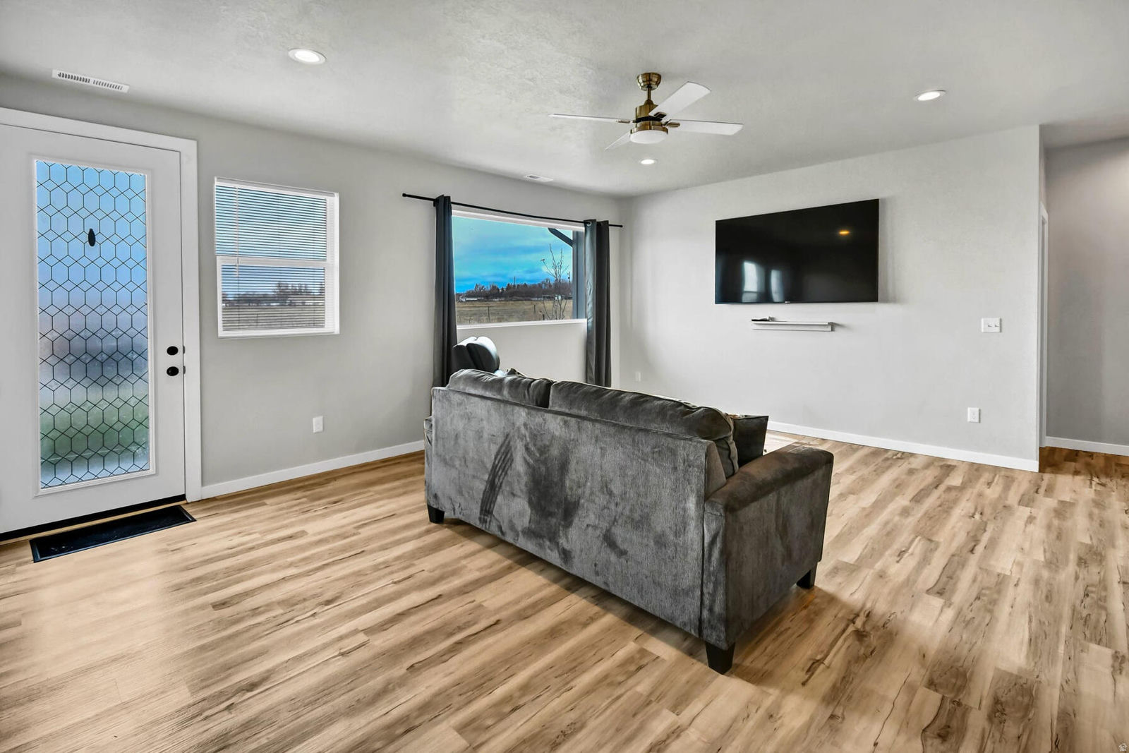 305 W 400 S, Ephraim, photo 5 of 57