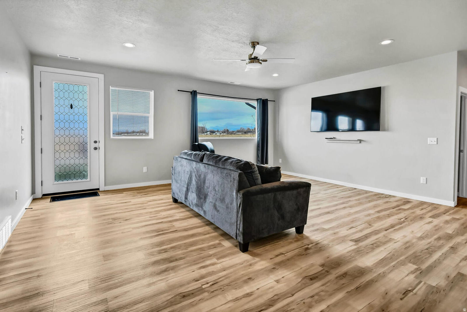 305 W 400 S, Ephraim, photo 6 of 57