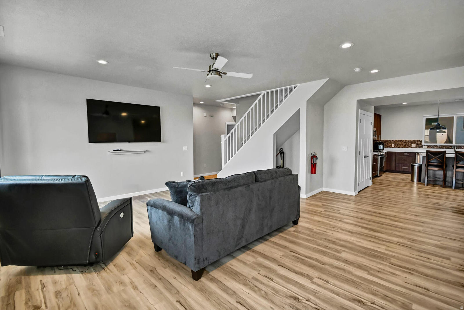 305 W 400 S, Ephraim, photo 7 of 57