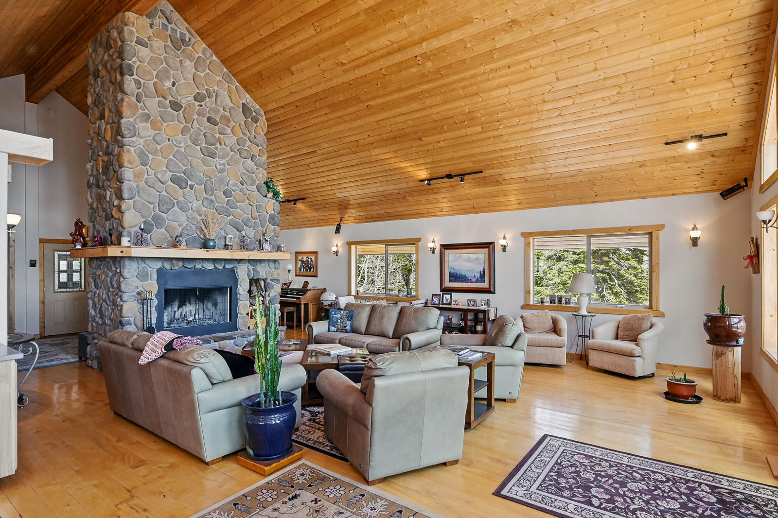 699 W Hunter Ridge DR, Brian Head, photo 9 of 60