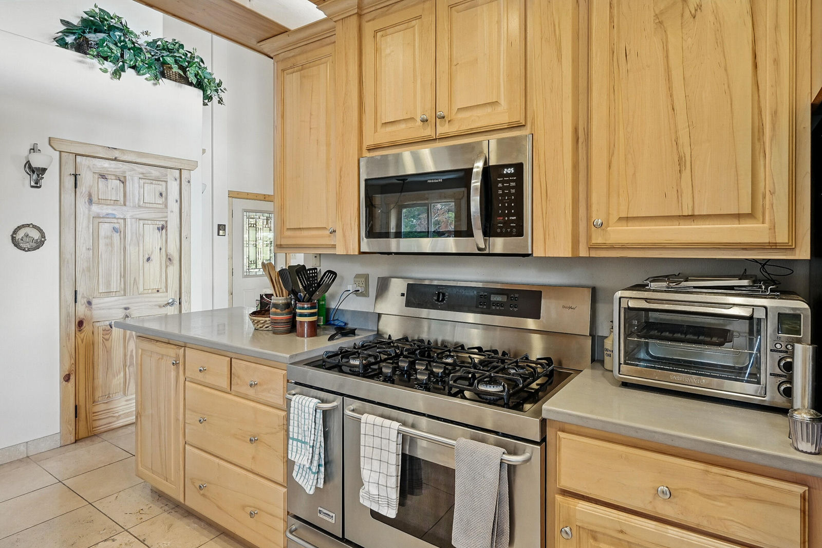 699 W Hunter Ridge DR, Brian Head, photo 12 of 60