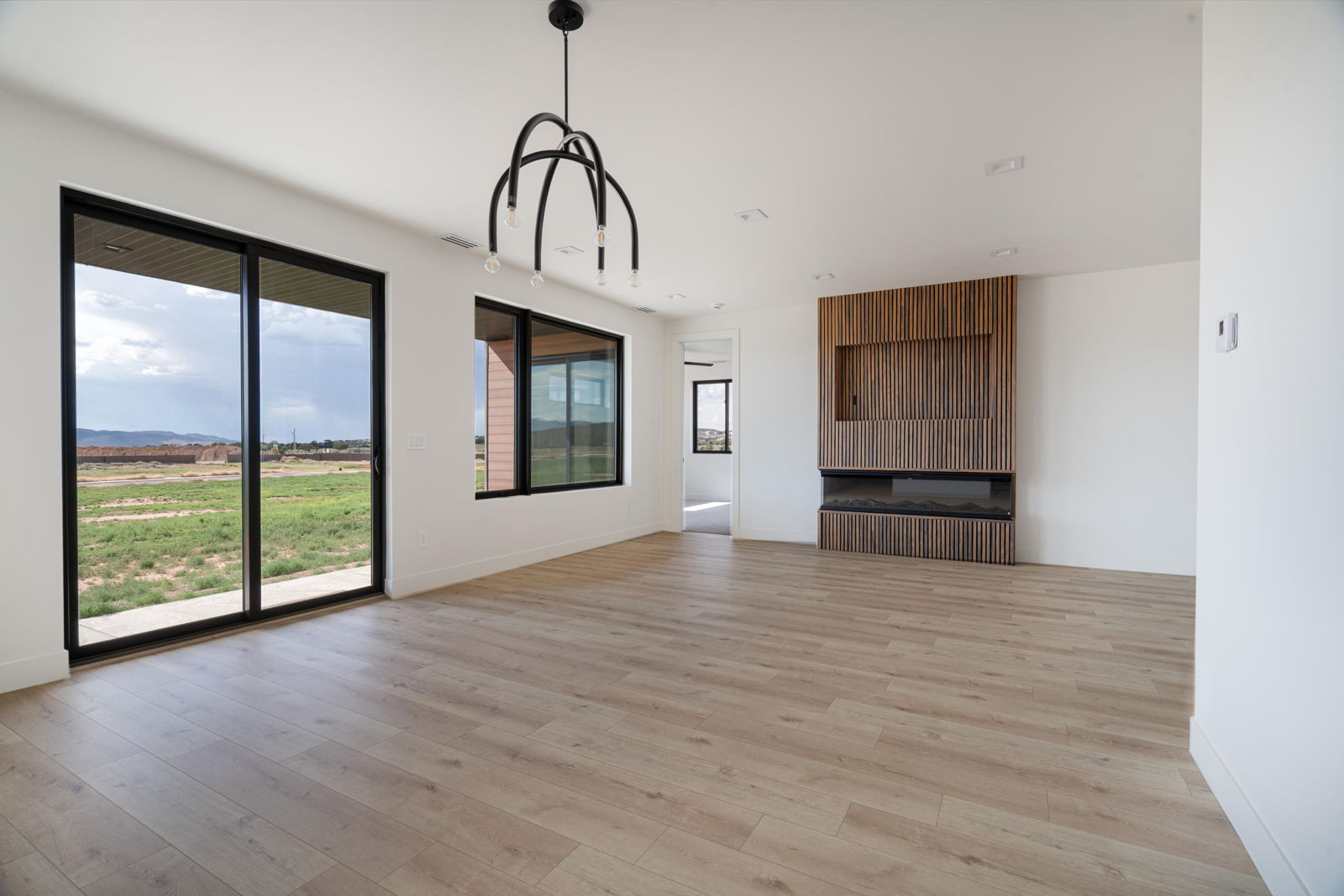 2734 S 2950 W, Cedar City, photo 8 of 36