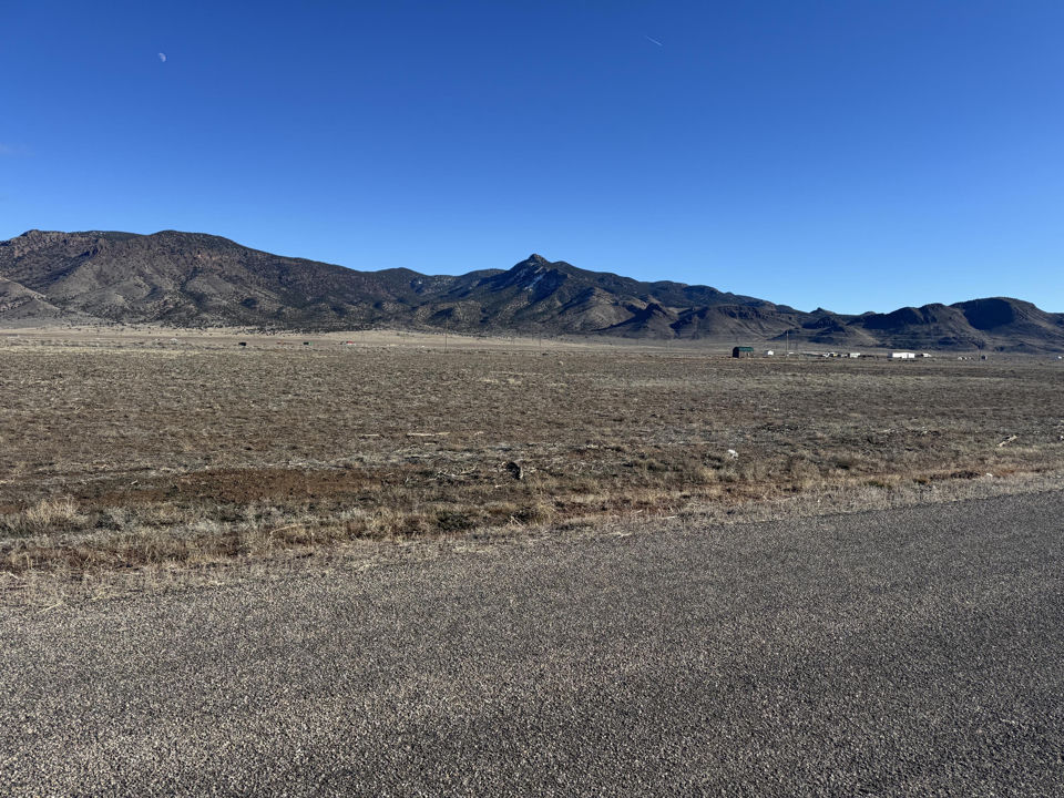 5.03acre w/ Well and Wtr Right, Newcastle, photo 2
