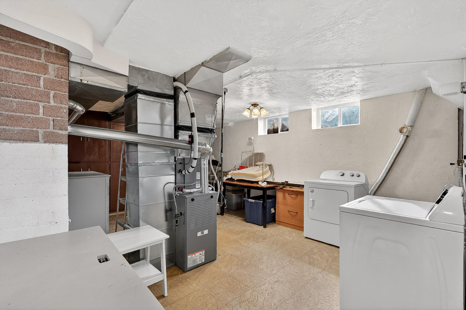 160 E McArthur Ave, Cedar City, photo 28 of 36