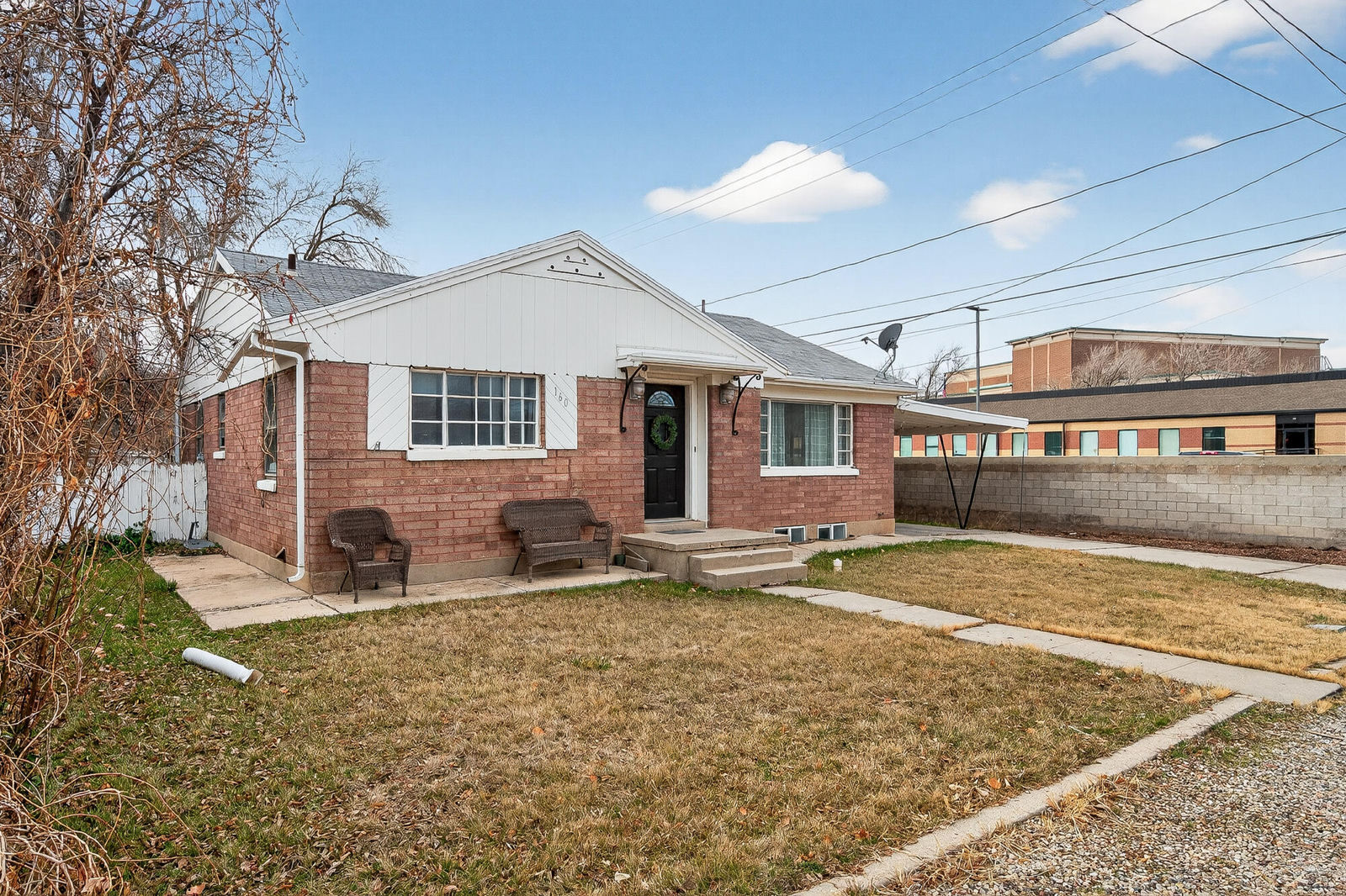 160 E McArthur Ave, Cedar City, photo 2 of 36