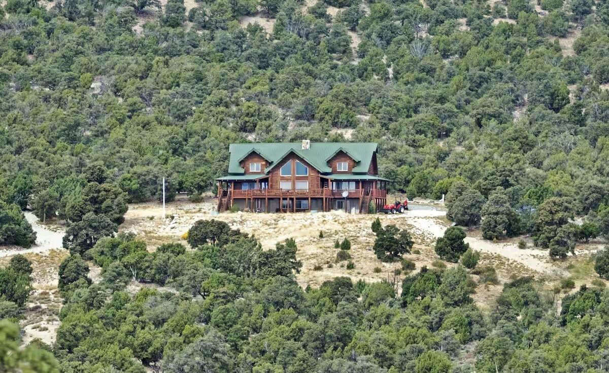23886 N 6450 E E, Cedar City, photo 2 of 79