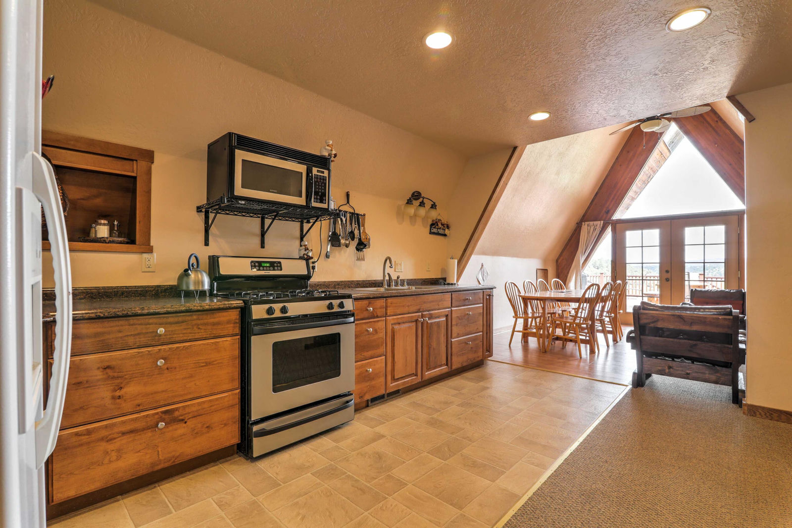 2814 N Dead Horse LP, Duck Creek Village, photo 14 of 30