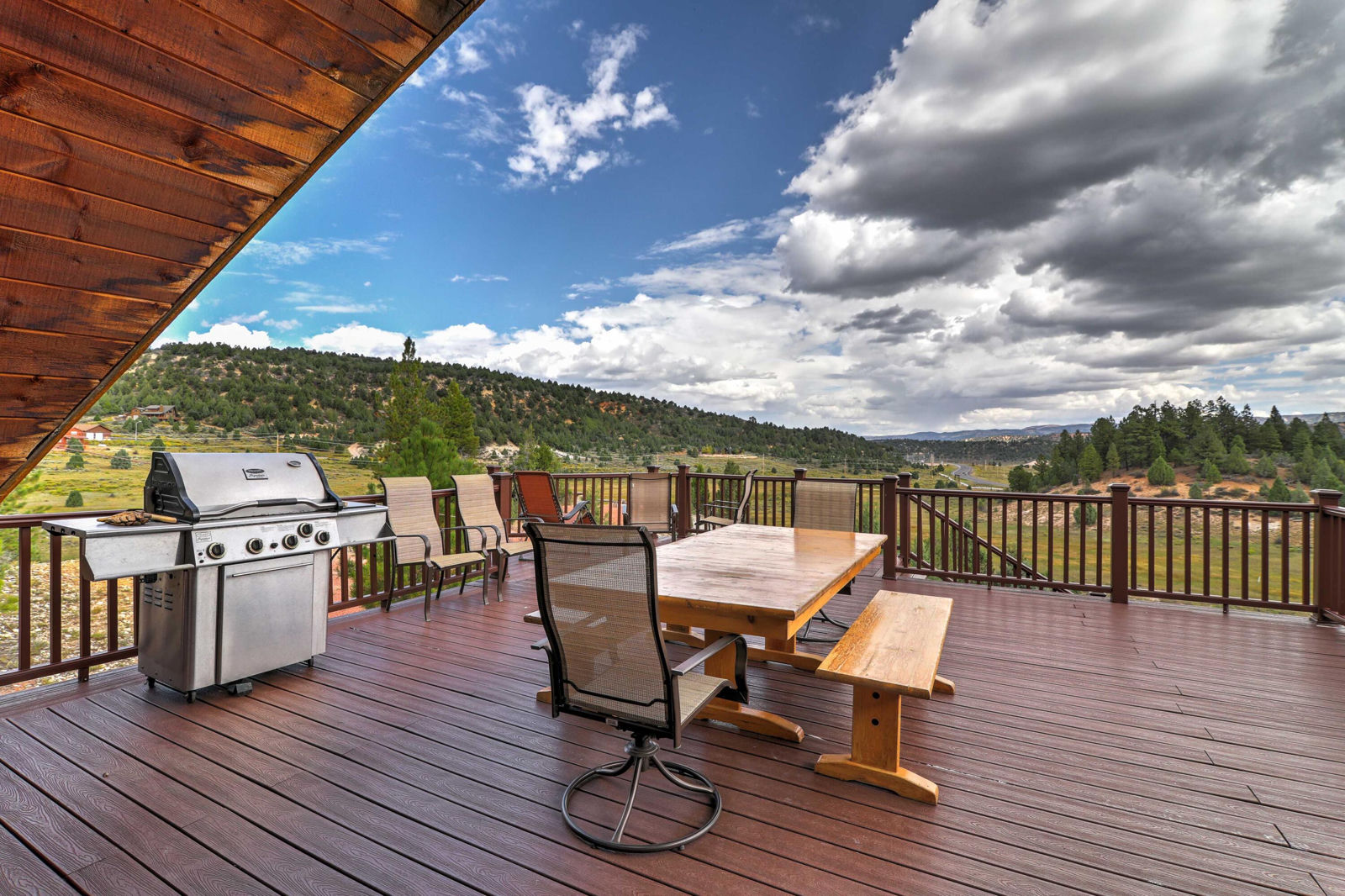 2814 N Dead Horse LP, Duck Creek Village, photo 17 of 30