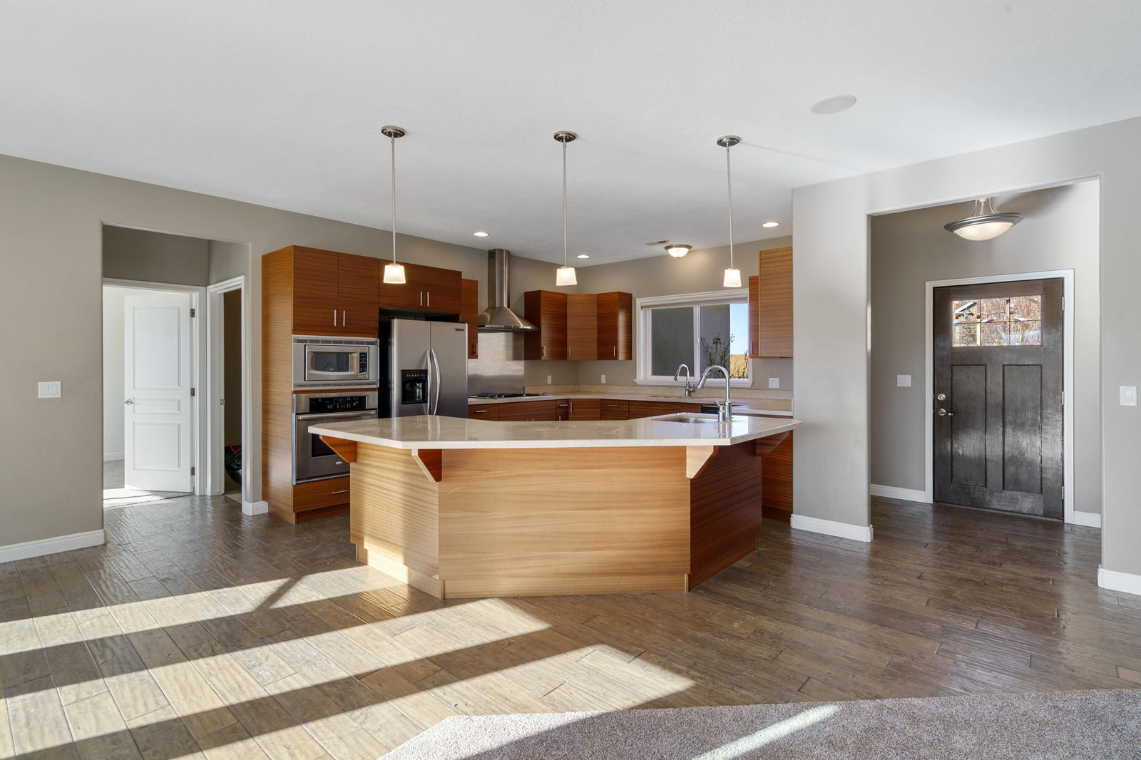 486 E Hillview DR, Cedar City, photo 6 of 41