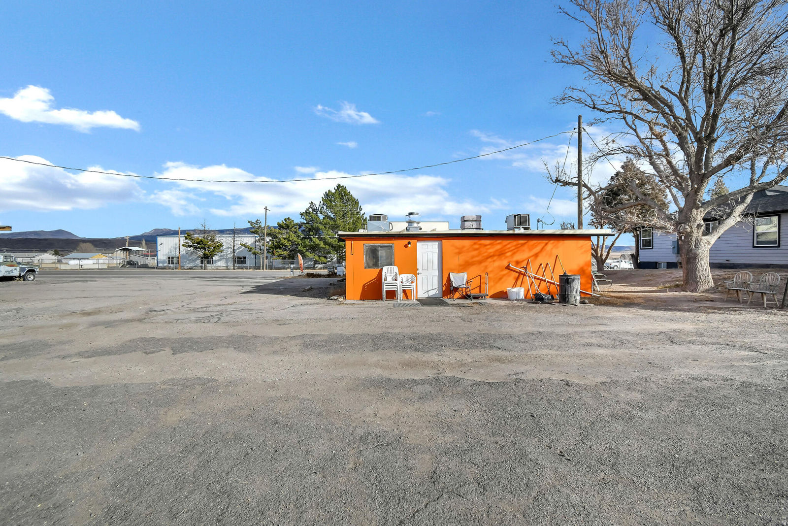 289 N Main ST, Loa, photo 5 of 40