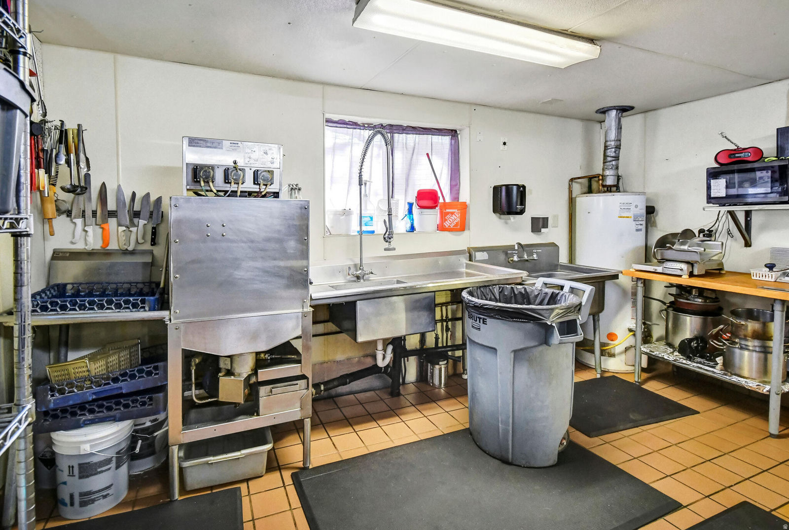 289 N Main ST, Loa, photo 20 of 40