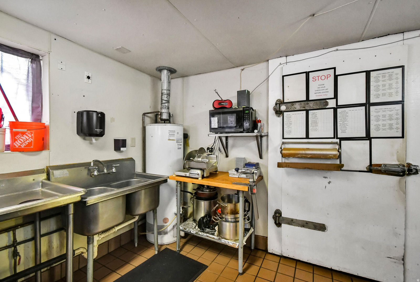289 N Main ST, Loa, photo 21 of 40