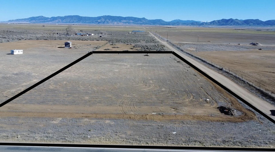 1.31 Acre w/ Well Share 1 AF, Beryl