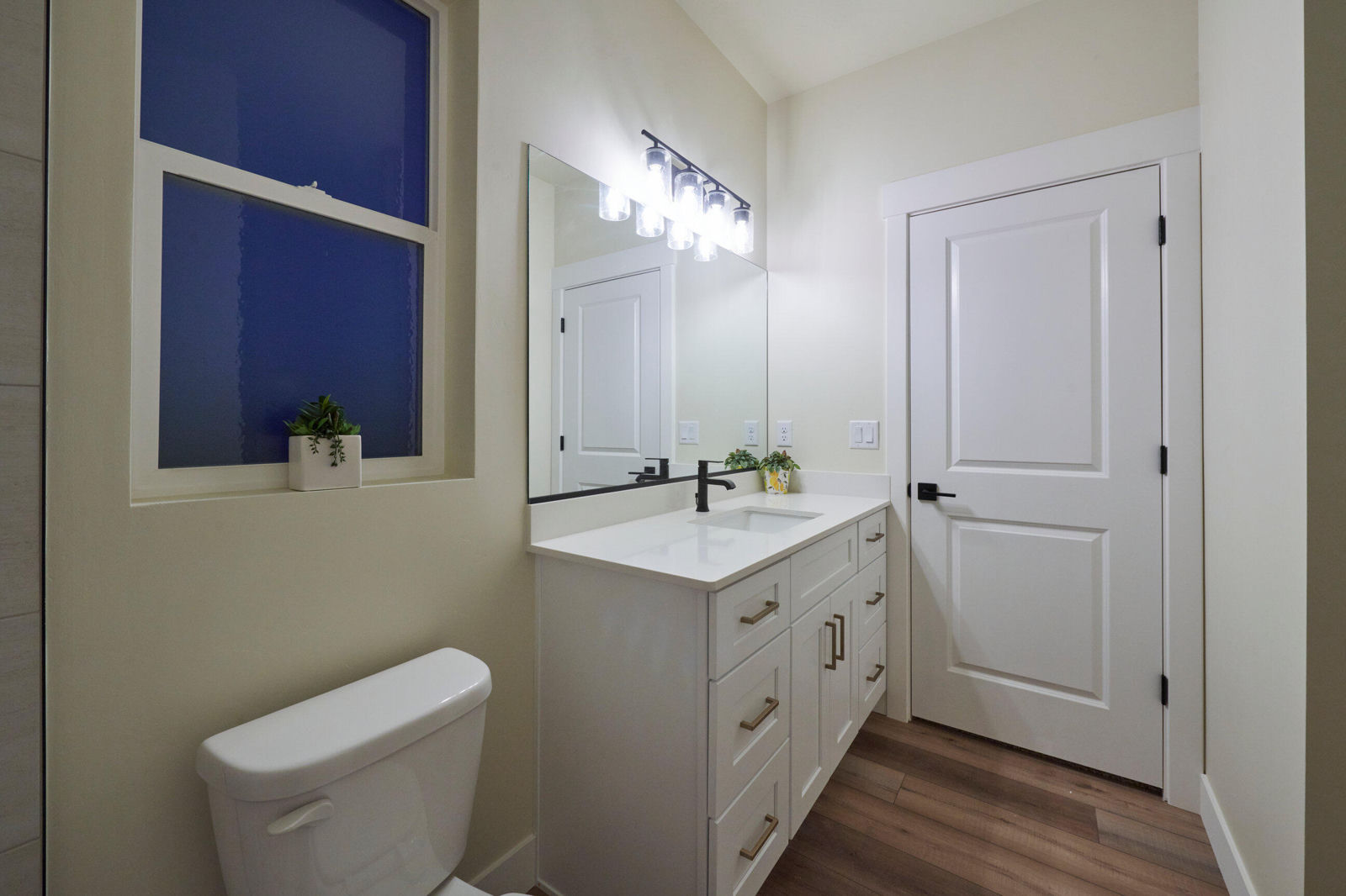 2473 N King ST, Cedar City, photo 14 of 44