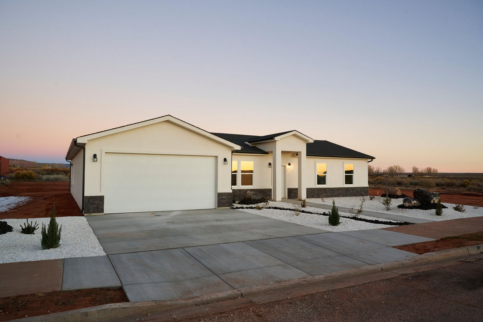 2473 N King ST, Cedar City, photo 2 of 44