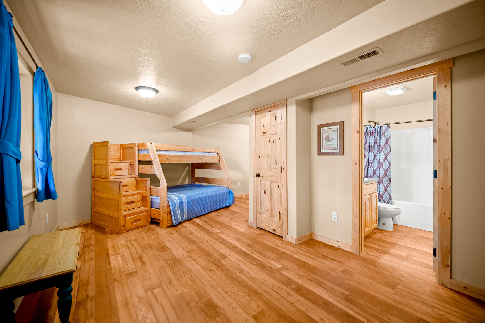 1620/1605 E Centurion CIR, Duck Creek Village, photo 27 of 41
