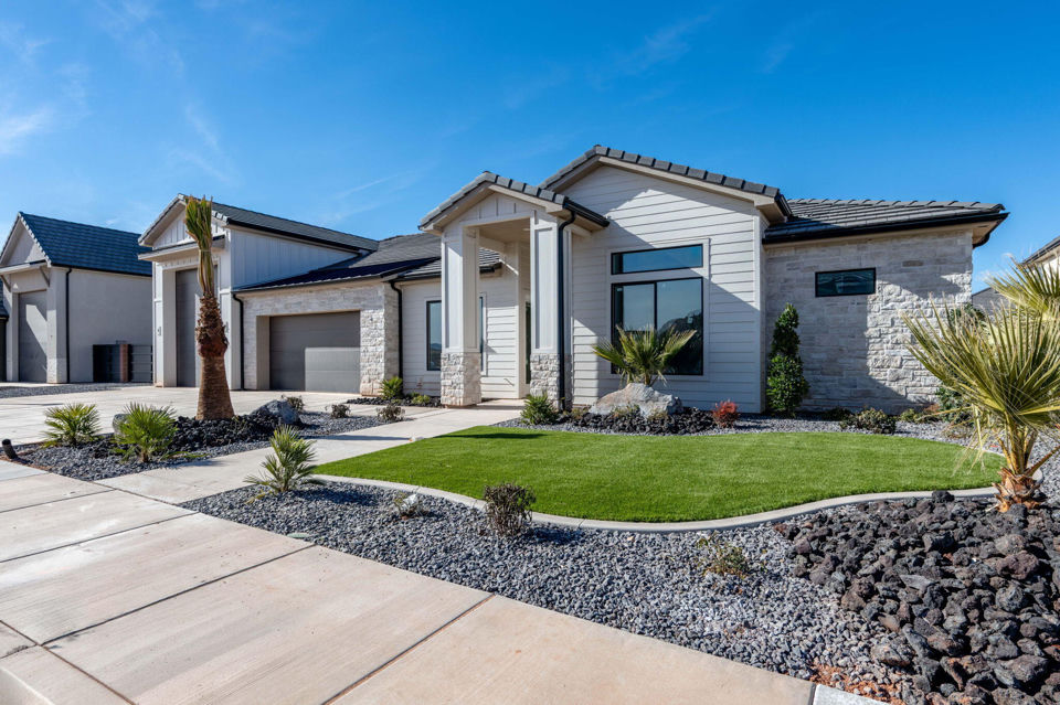 4954 S LAKEFRONT Place, Washington